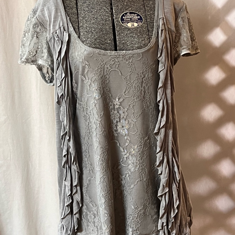 Women’s xl pretty angel NWT gray lace tunic top dress blouse